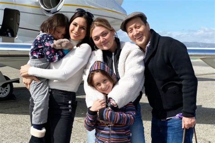 Madeline Robbie Schneider (Daughter of Rob Schneider) Wiki, Biography, Age, Boyfriend, Family, Facts |