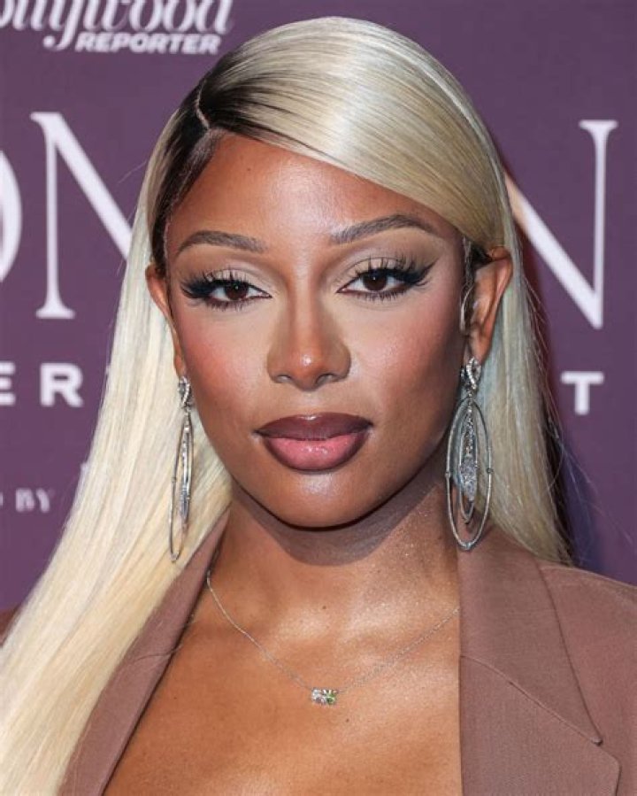 Victoria Monet |